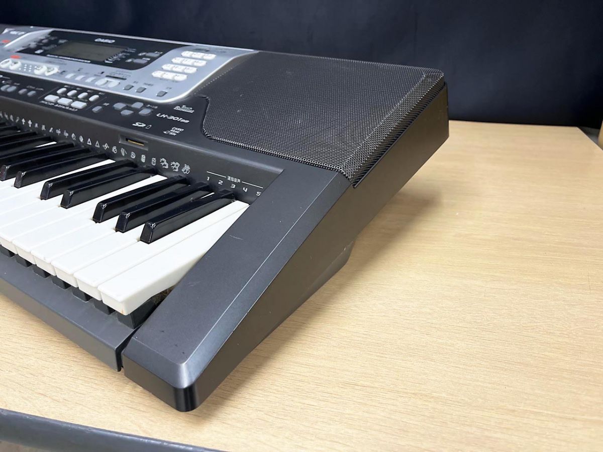 CASIO カシオ 電子キーボード 光ナビゲーション 譜面台付 LK-301BB