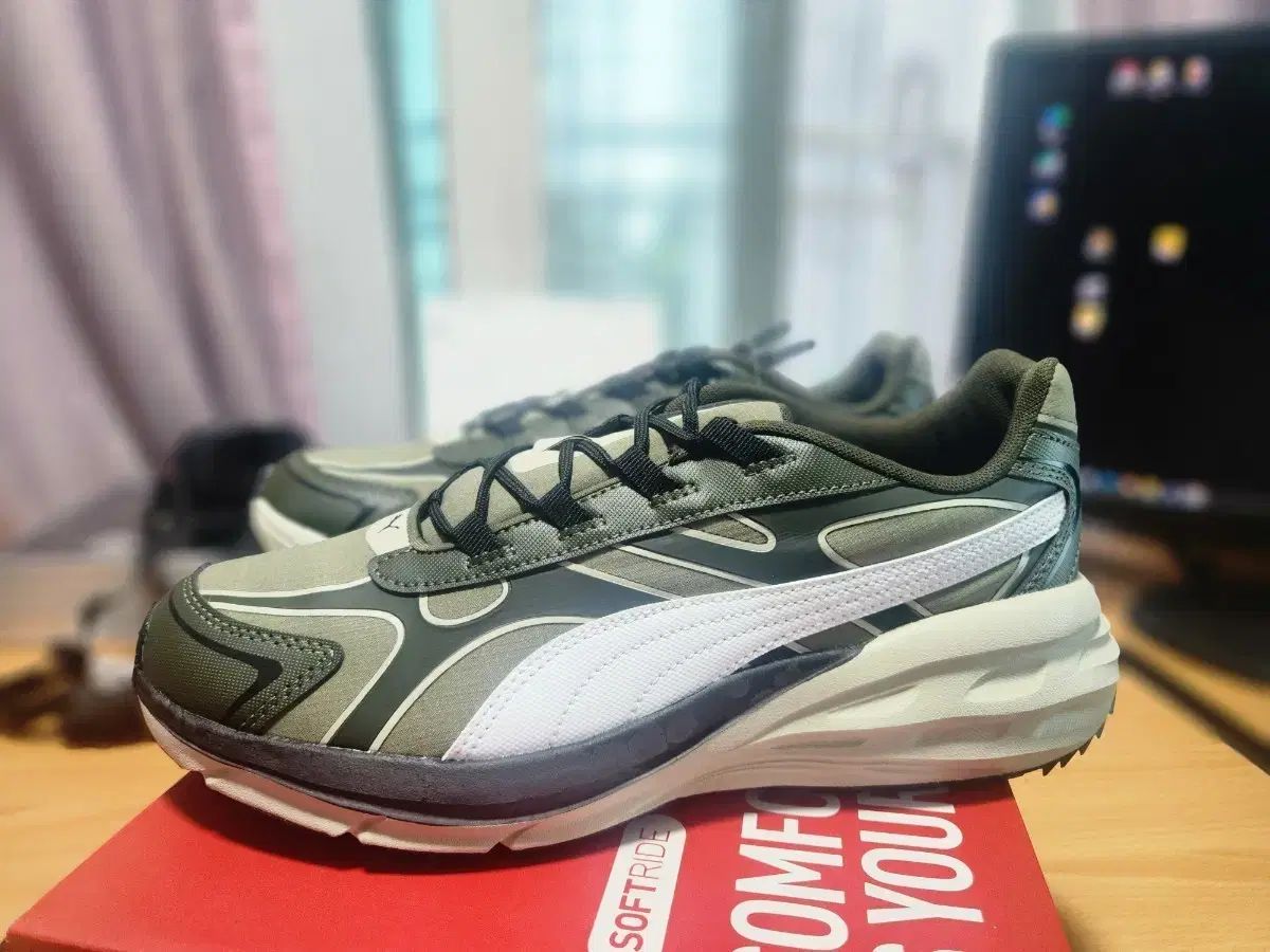 (新品) PUMA プーマ 힙ノティック オリーブ ブラック 270