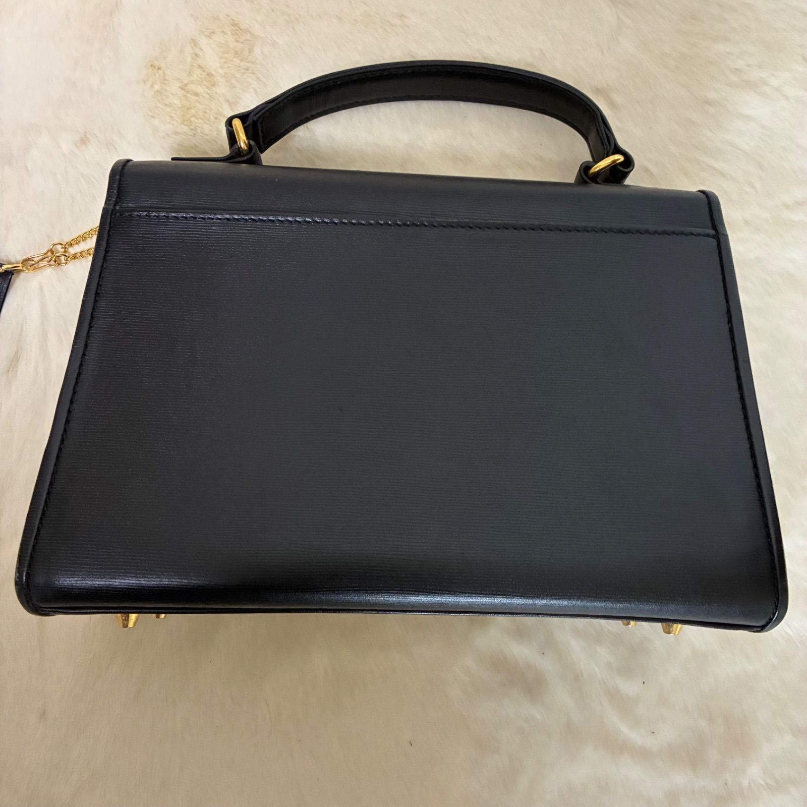 クレージュ COURREGES ゴールドロゴ金具 ブラックレザー 2WAY
