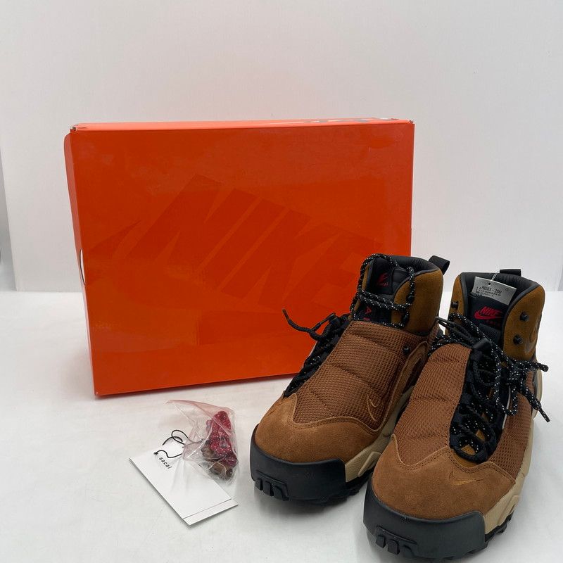 中古品】 NIKE ナイキ × SACAI サカイ 別注コラボ MAGMASCAPE 