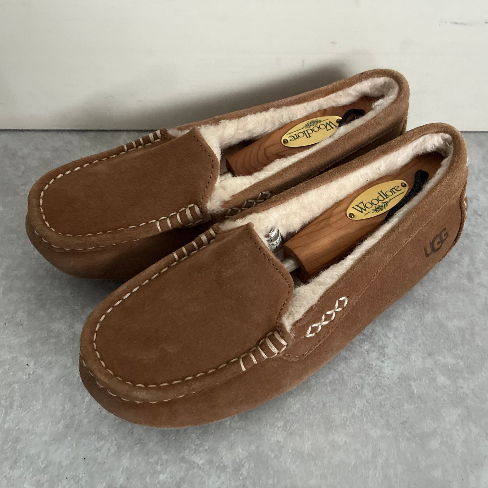 定価2万 UGG Ansley 本革スウェードレザー モカシン シューズ