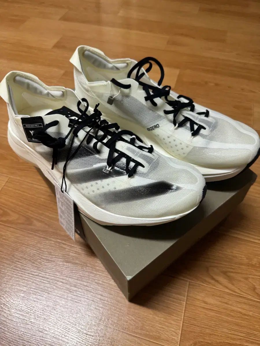 Y-3 アディオス プロ3 オフホワイト コアブラック (285 新品)