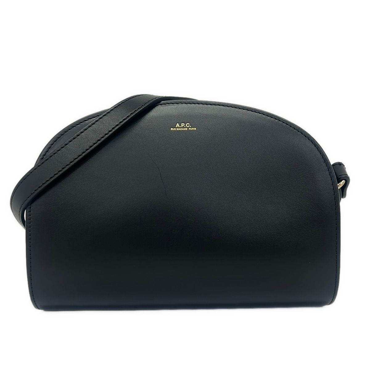A.P.C.(アーペーセー) ショルダーバッグ ハーフムーン PXADM-F61048 黒 レザー