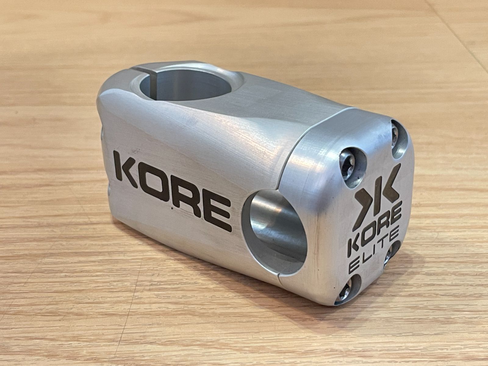 P4295 ■NEW■ KORE コア ELITE ステム アルミ Φ26 55/60mm 286g(すべて実測値) シルバー ロードバイク 自転車 パーツ アクセサリー