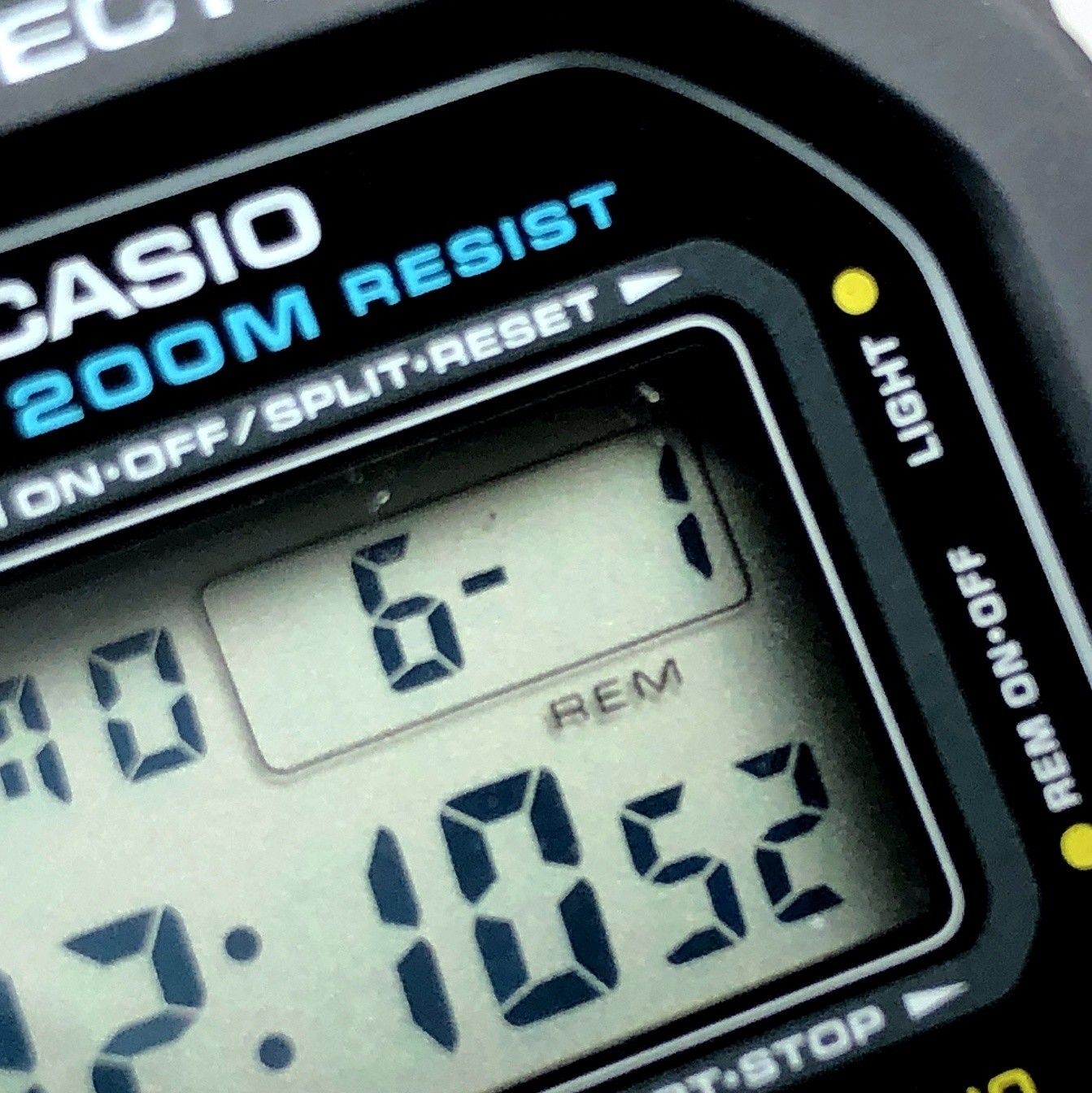 G-SHOCK ジーショック DW-5600C-1V M901 海外モデル 200M表記 鏡面裏蓋
