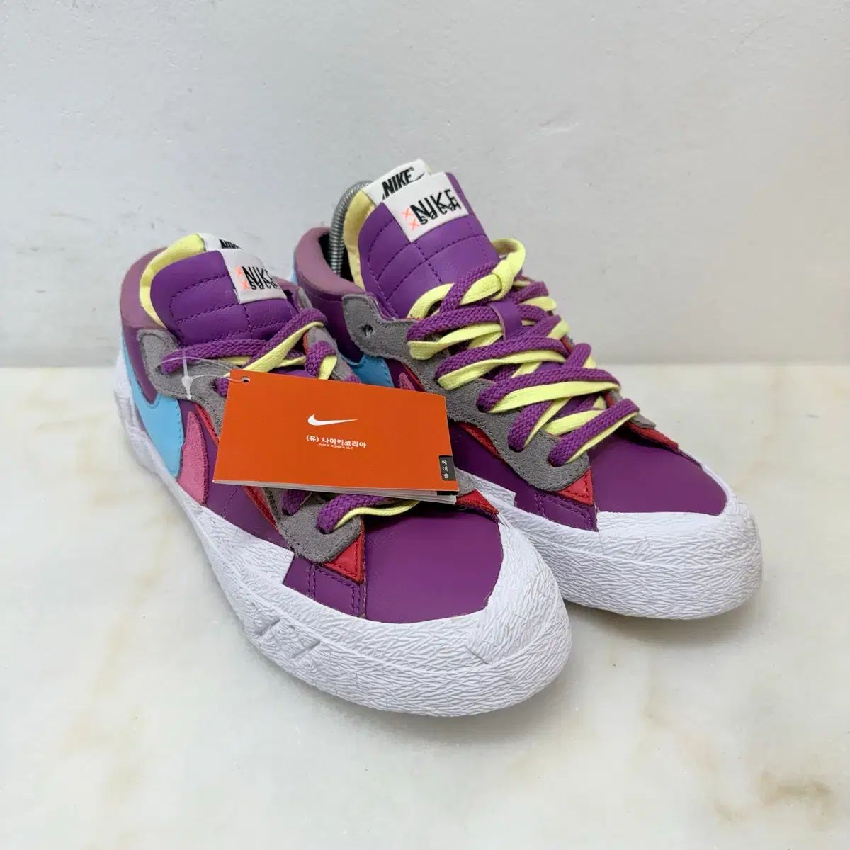 (255) NIKE スニーカー ブレーザー × SACAI × KAWS ブレーザー ロー