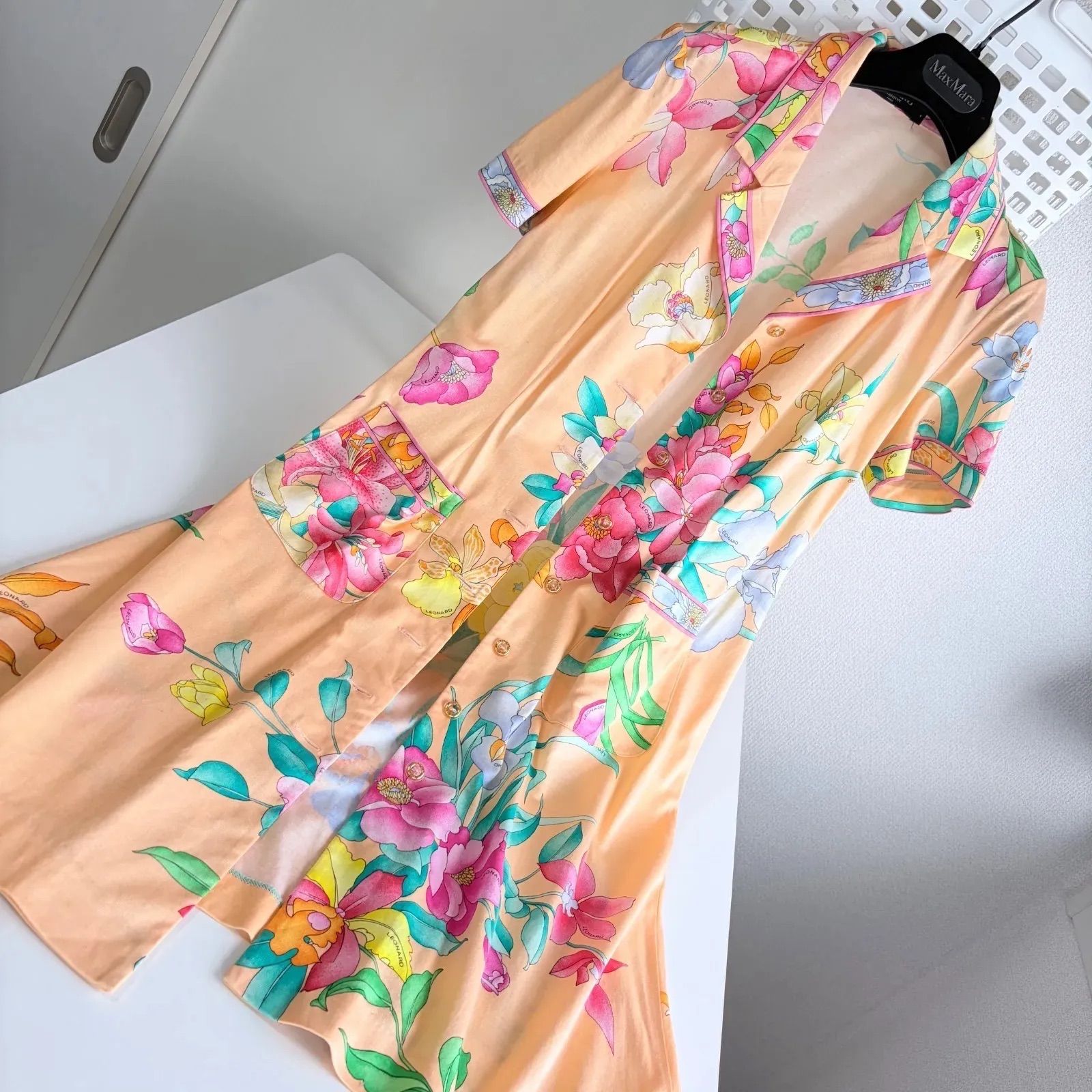 LEONARD FASHION『ワンピース』38/七分袖/花柄トリム/ベージュ LEONARD レオナール トリム フラワープリント 淡いベージュオレンジ