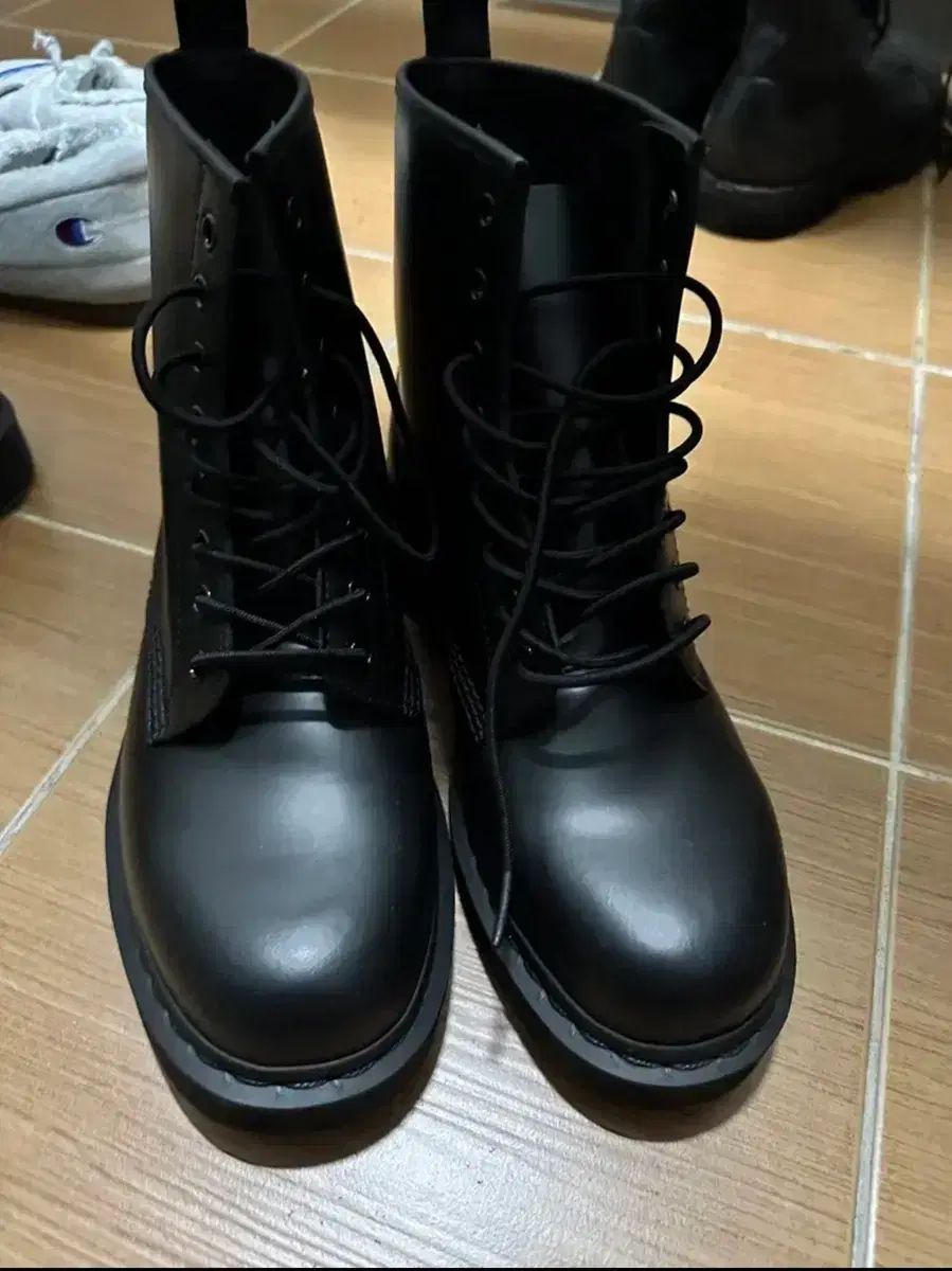 DR. MARTENS ドクターマーチン モノ 280