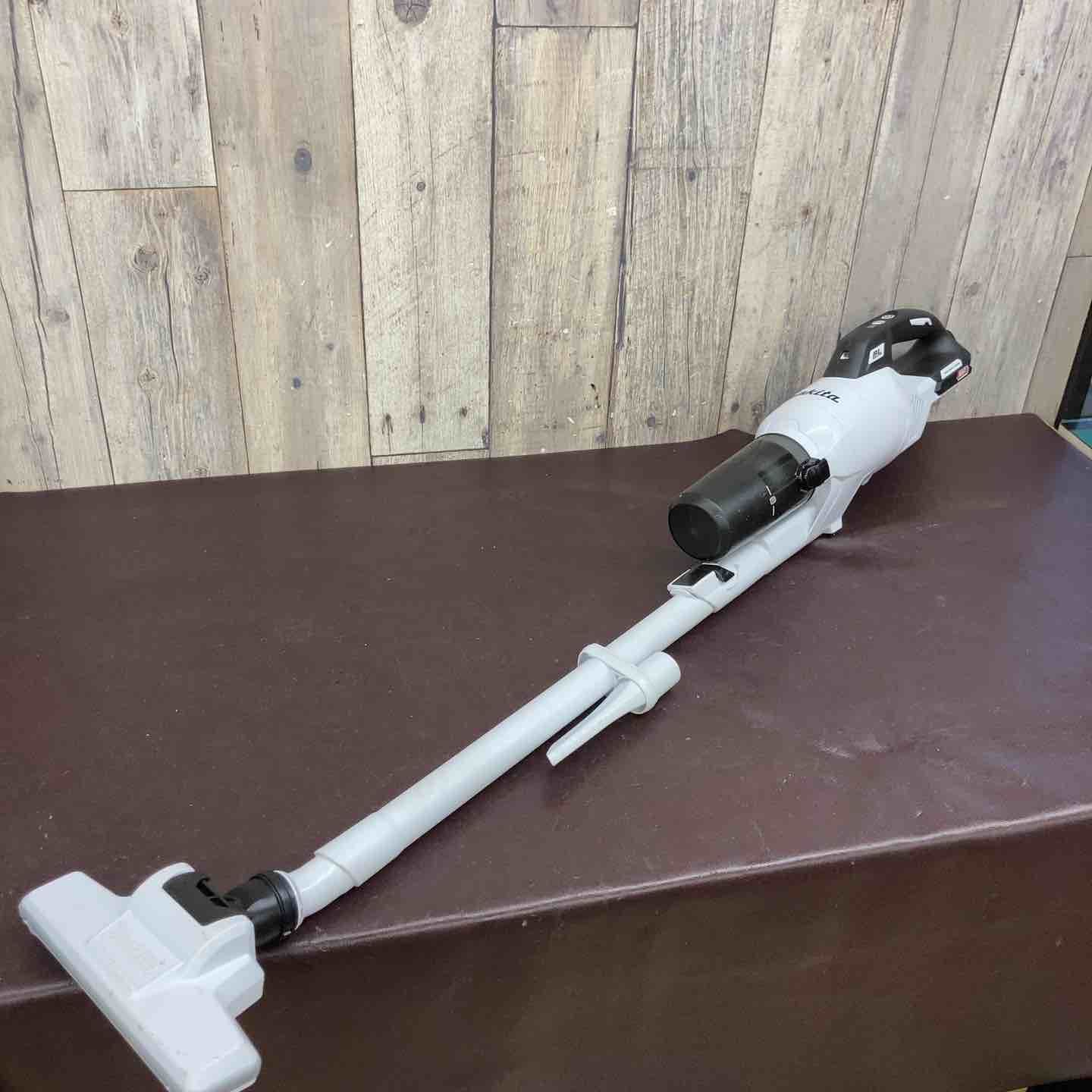 マキタ　CL003GZW 40V 充電式クリーナー【中古品】 中古品】マキタ(makita) コードレスクリーナー CL003GZW【東大和店