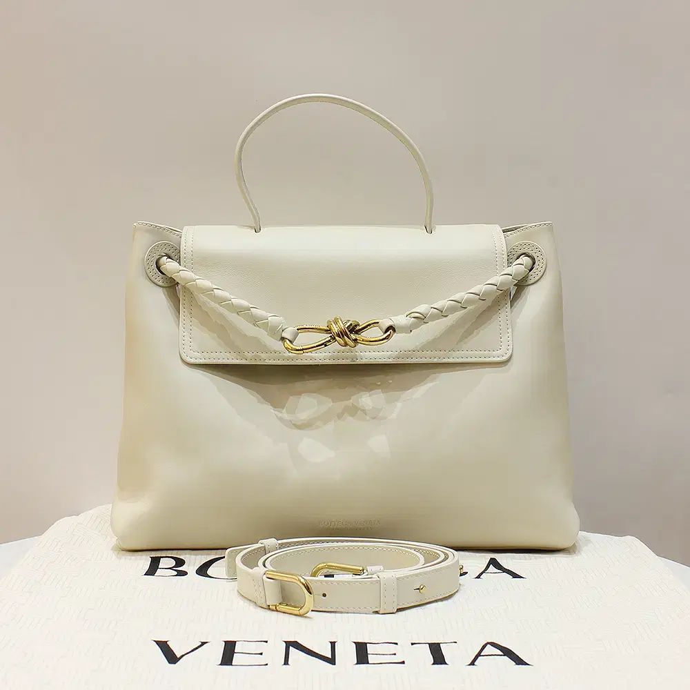 ブランドダオルドンネBOTTEGA VENETA ボッテガ・ヴェネタ チャオチャオミディアム トートバッグ 817231