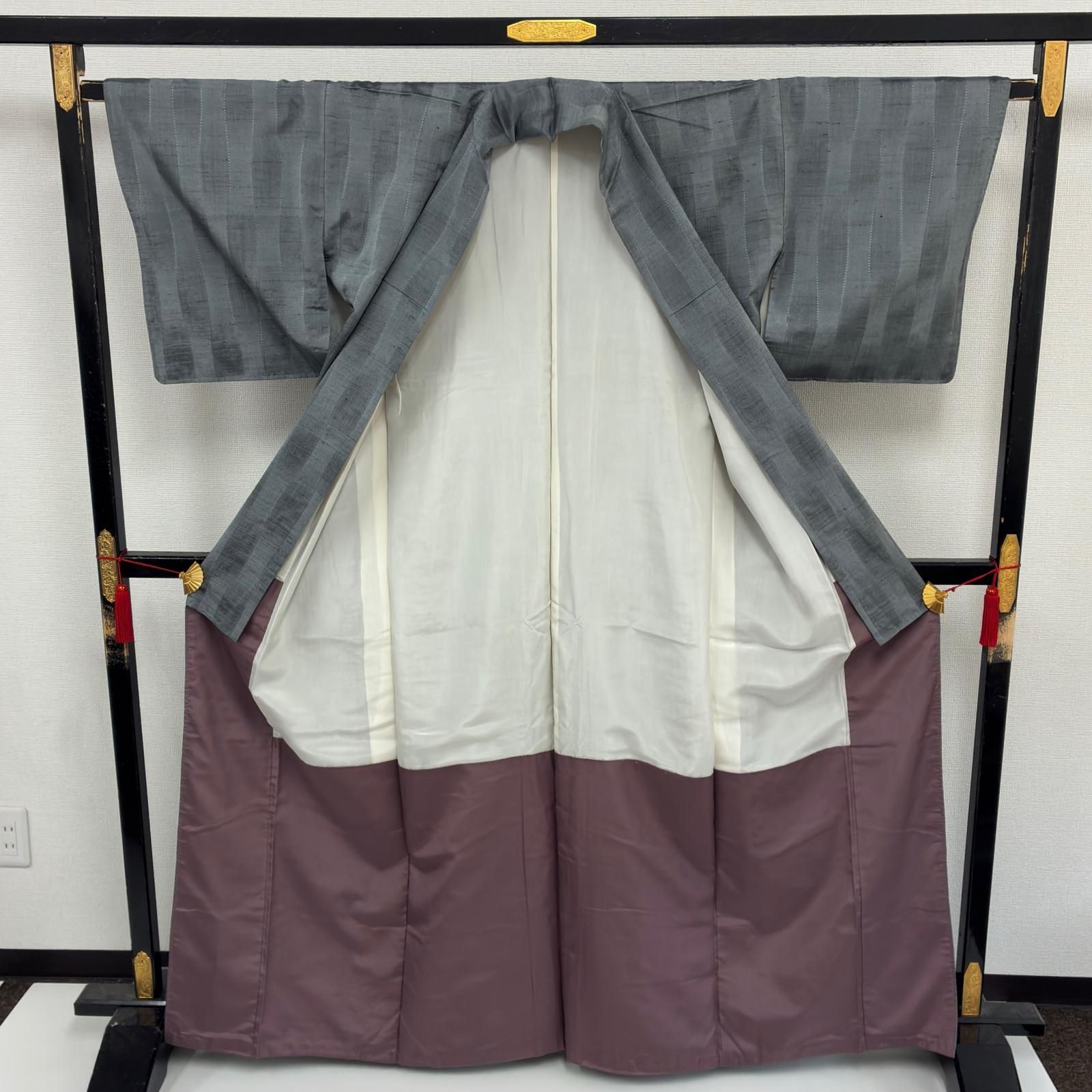 紬 正絹 よろけの縞模様 着物 a-454 - メルカリ