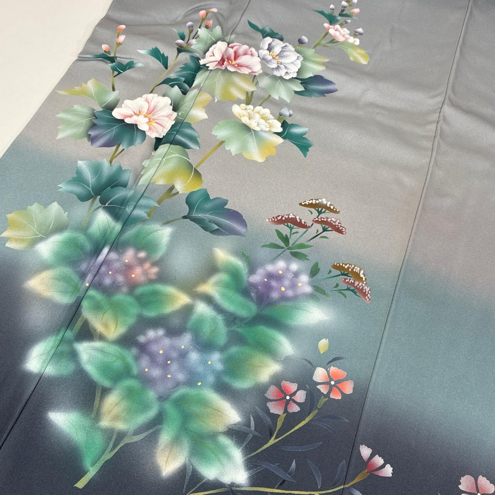 付下げ 上品な花柄の染め 裄67.5 紋無し 正絹 着物 a-460