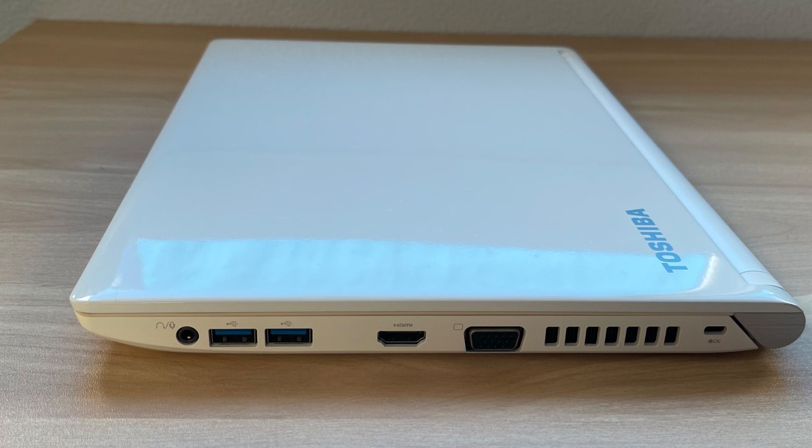 美品 東芝 dynabook RX73 Core i3-6100U 4GB 13.3型 ノングレア液晶