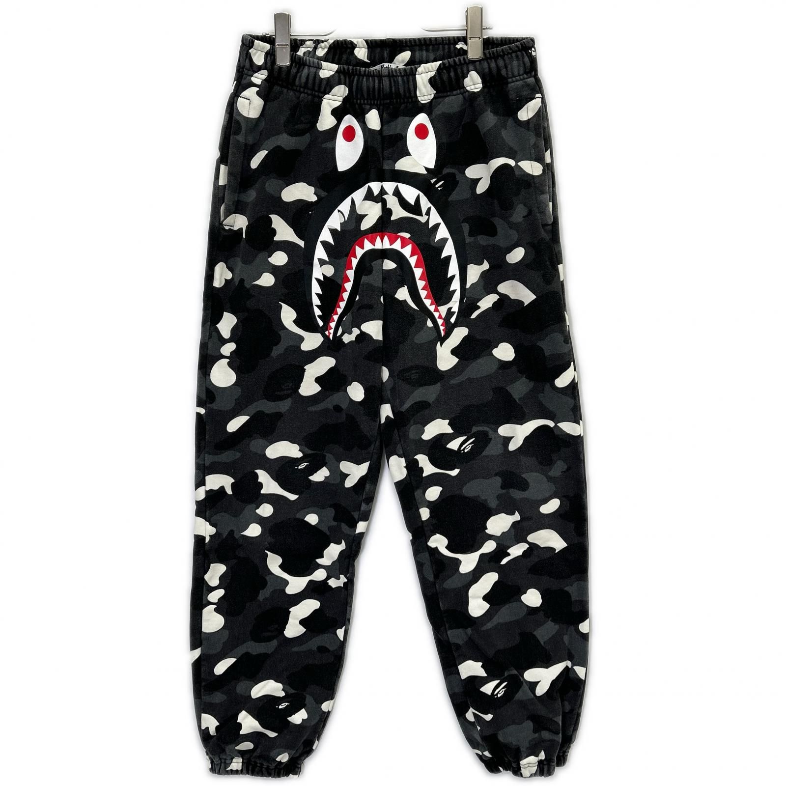 A BATHING APE アベイシングエイプ グレー シャークパンツ M - メルカリ