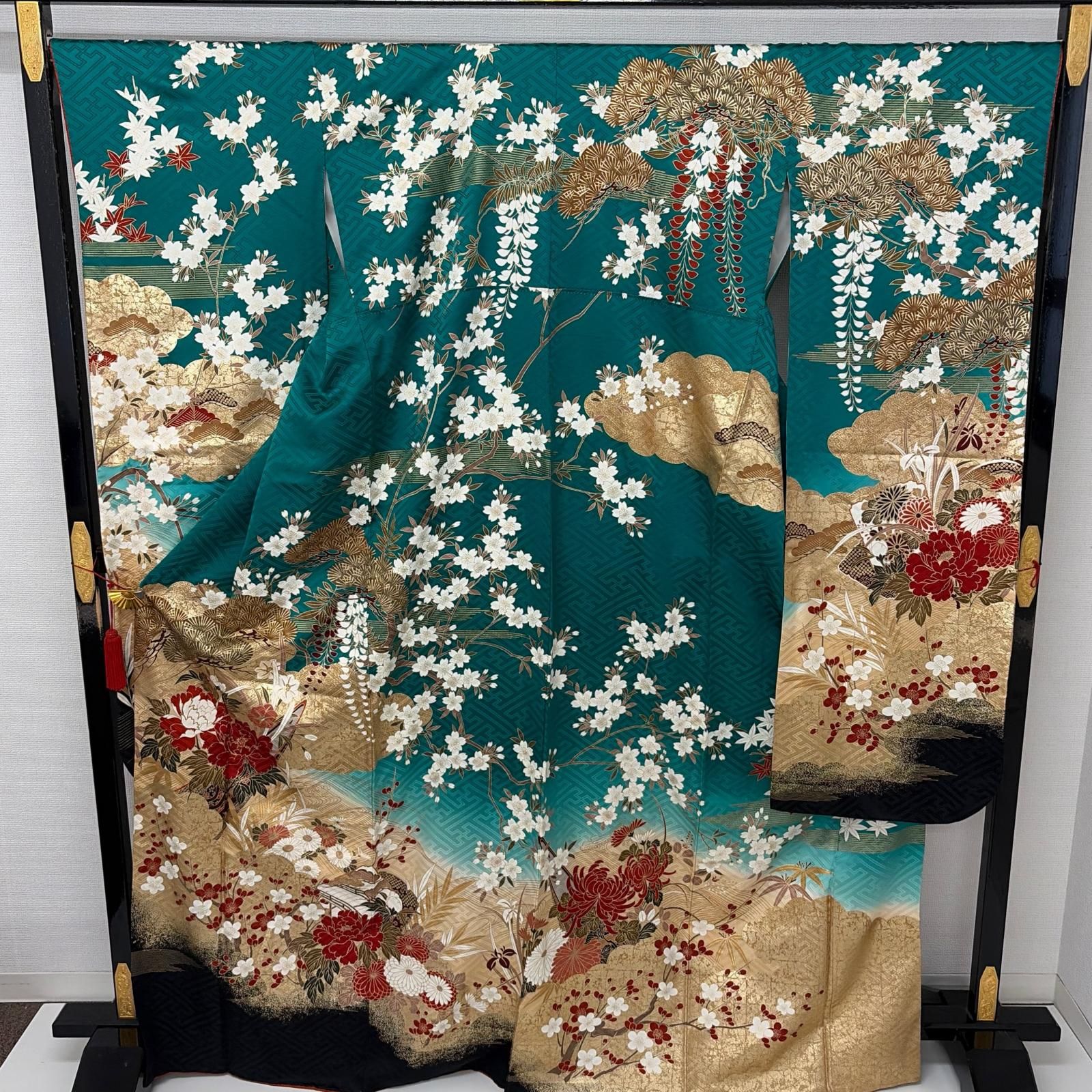 振袖 裄68 金彩 乱菊に枝振の花 紋なし 正絹 a-366