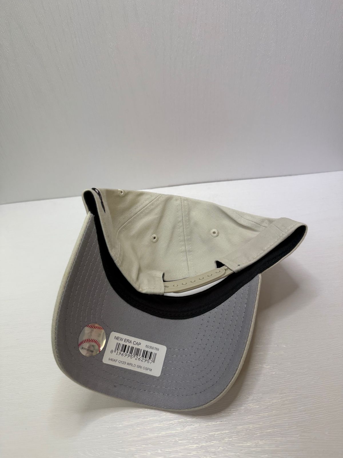 ニューエラ シカゴホワイトソックス ワールドシリーズ2005 9forty A-FRAME スナップバックキャップ グレーカラー