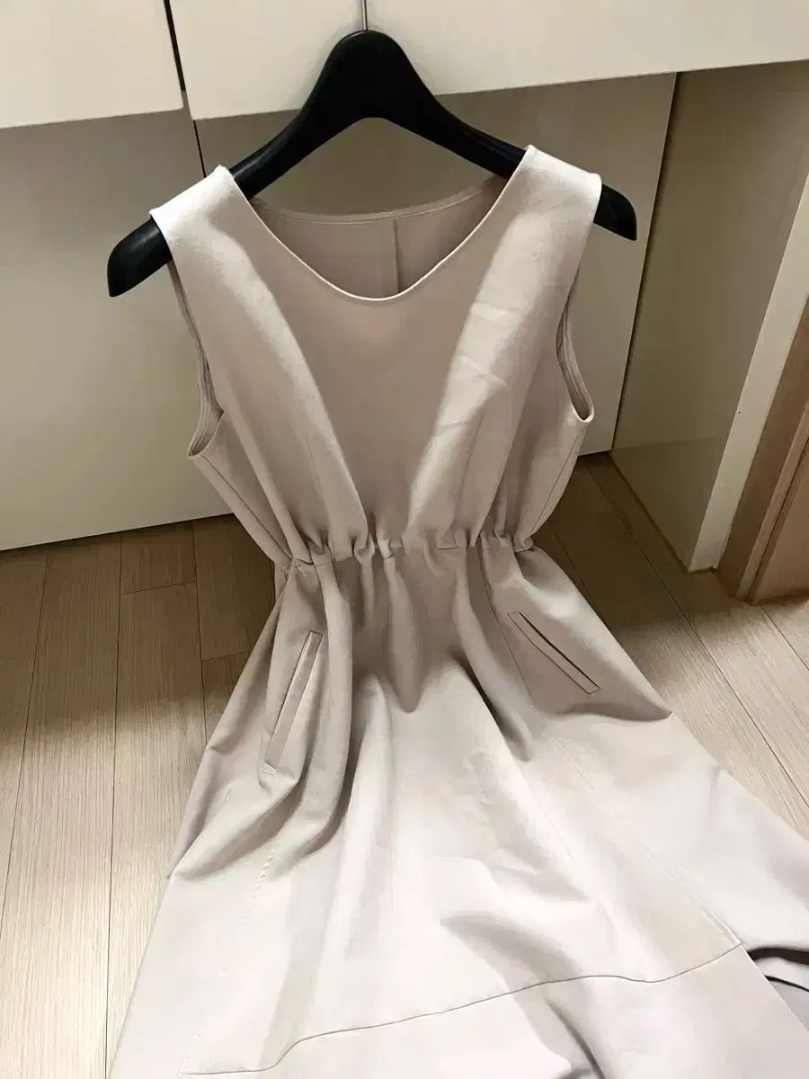 23 ジーカット G-cut レイヤード フレア ロング丈ワンピース ベージュ 春 秋 シャーリング ビスチェ ノースリーブ