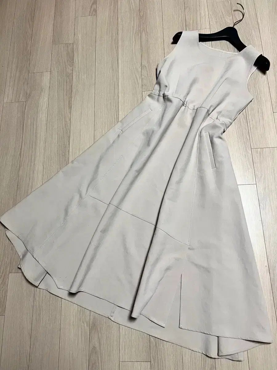 23 ジーカット G-cut レイヤード フレア ロング丈ワンピース ベージュ 春 秋 シャーリング ビスチェ ノースリーブ