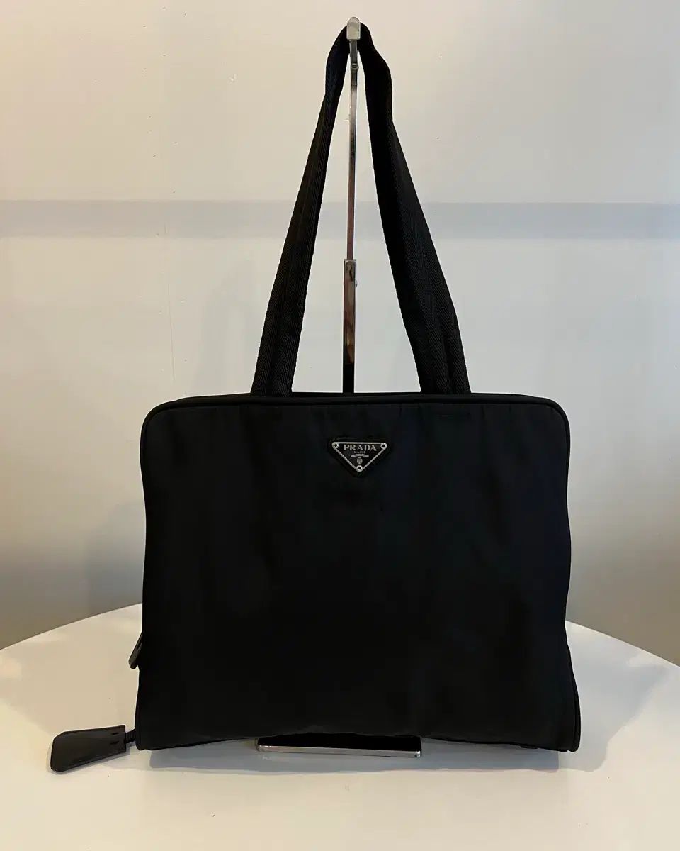 プラダ ポコノ ショルダーバッグ（正規品）