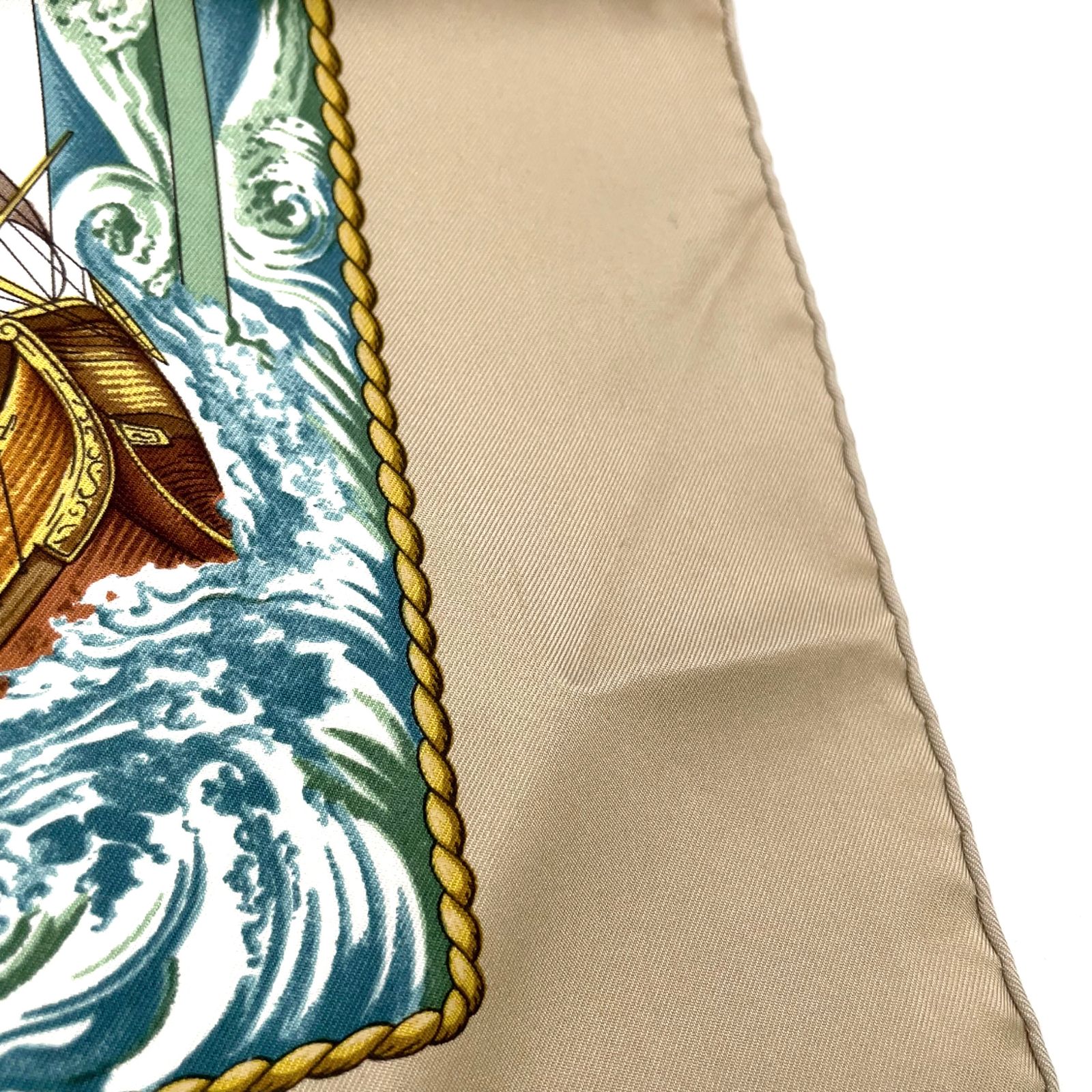 【新着】HERMES カレ90 Vive le vent 風よ吹け シルク ベージュ スカーフ