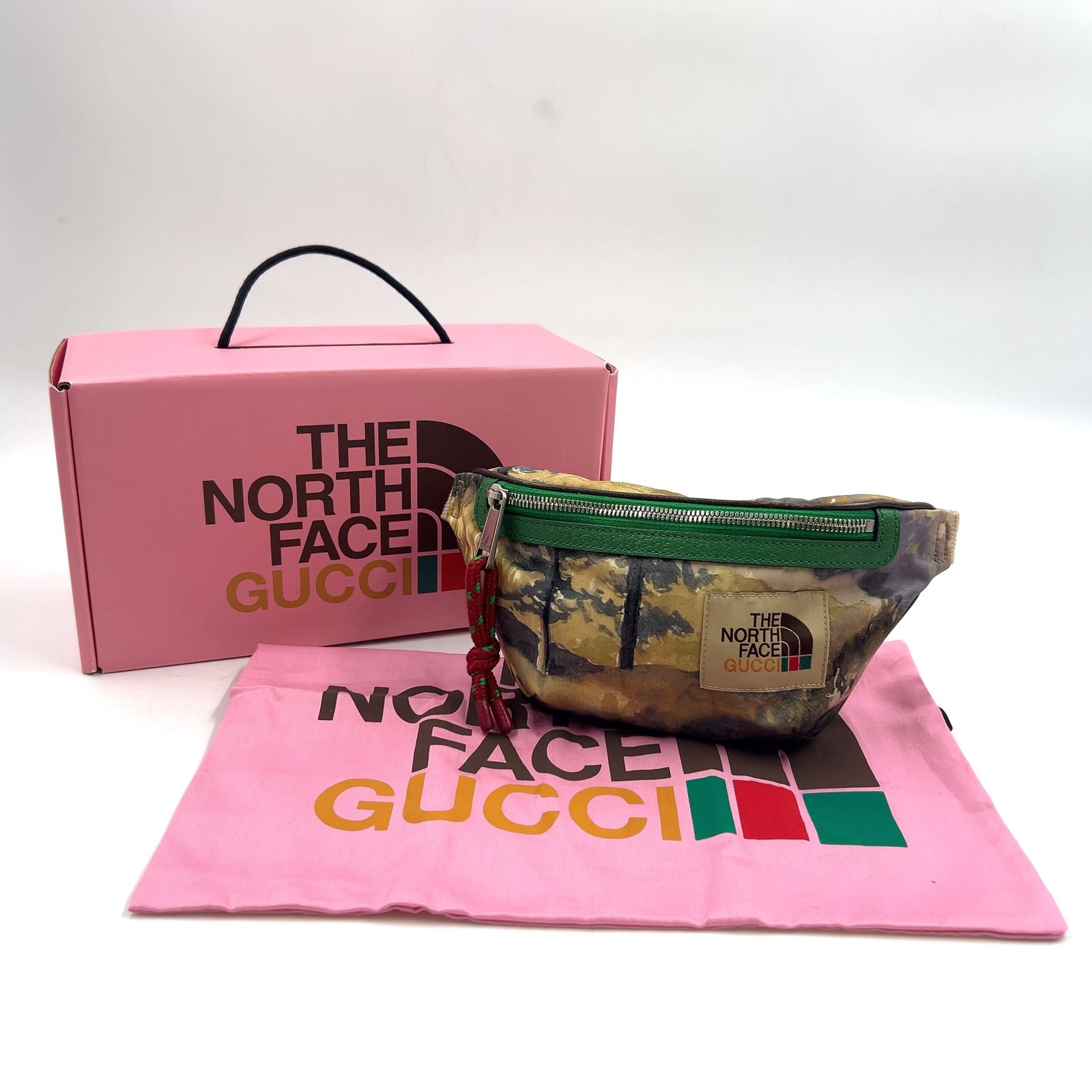 新着】GUCCI GUCCI × THE NORTH FACE レザー、ナイロン グリーン