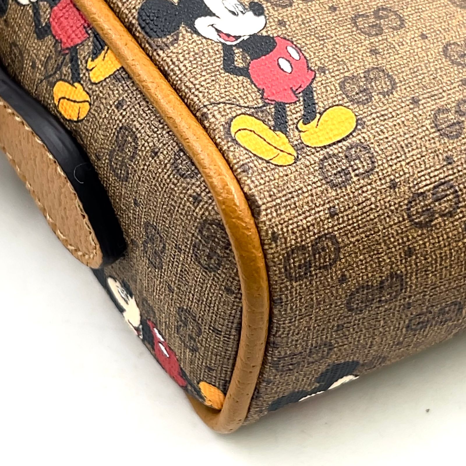 新着】GUCCI GUCCI × DISNEY マイクロGG レザー、PVC ブラウン