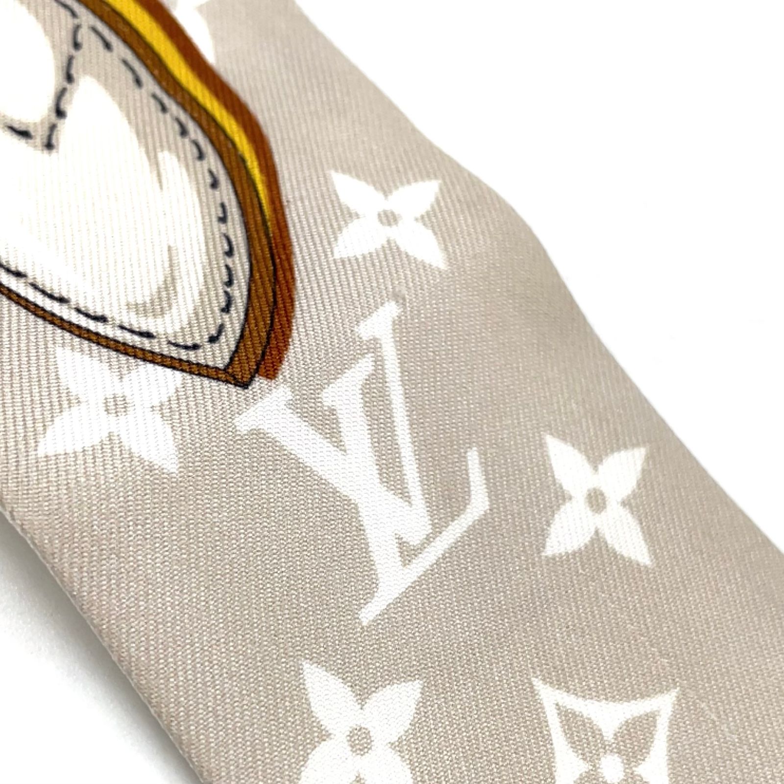 【新着】LOUIS VUITTON バンドーBB・アルティメット リボン シルク ベージュ スカーフ M77777