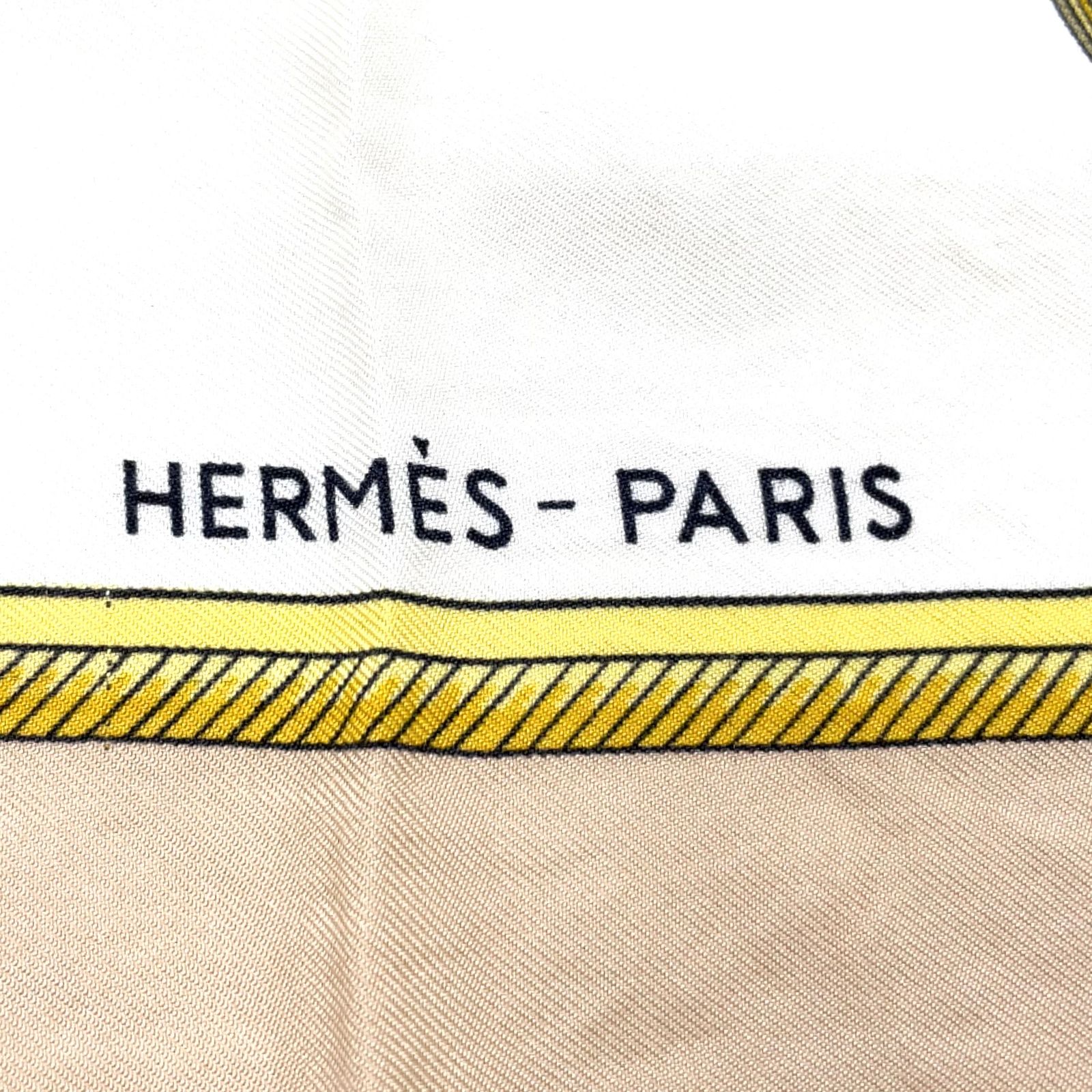 【新着】HERMES カレ90 LES VOITURES A TRANSFORMATION 折リタタミ式幌馬車 シルク ベージュ スカーフ
