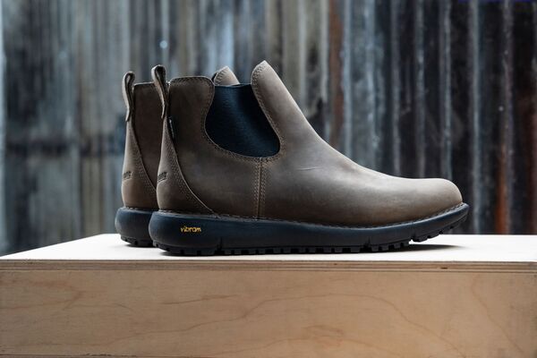 ダナー メンズ シューズ ブーツ・レインブーツ チェルシー Danner Mens Tramline Chelsea 917 GORETEX Boots Major Brown ブラウン