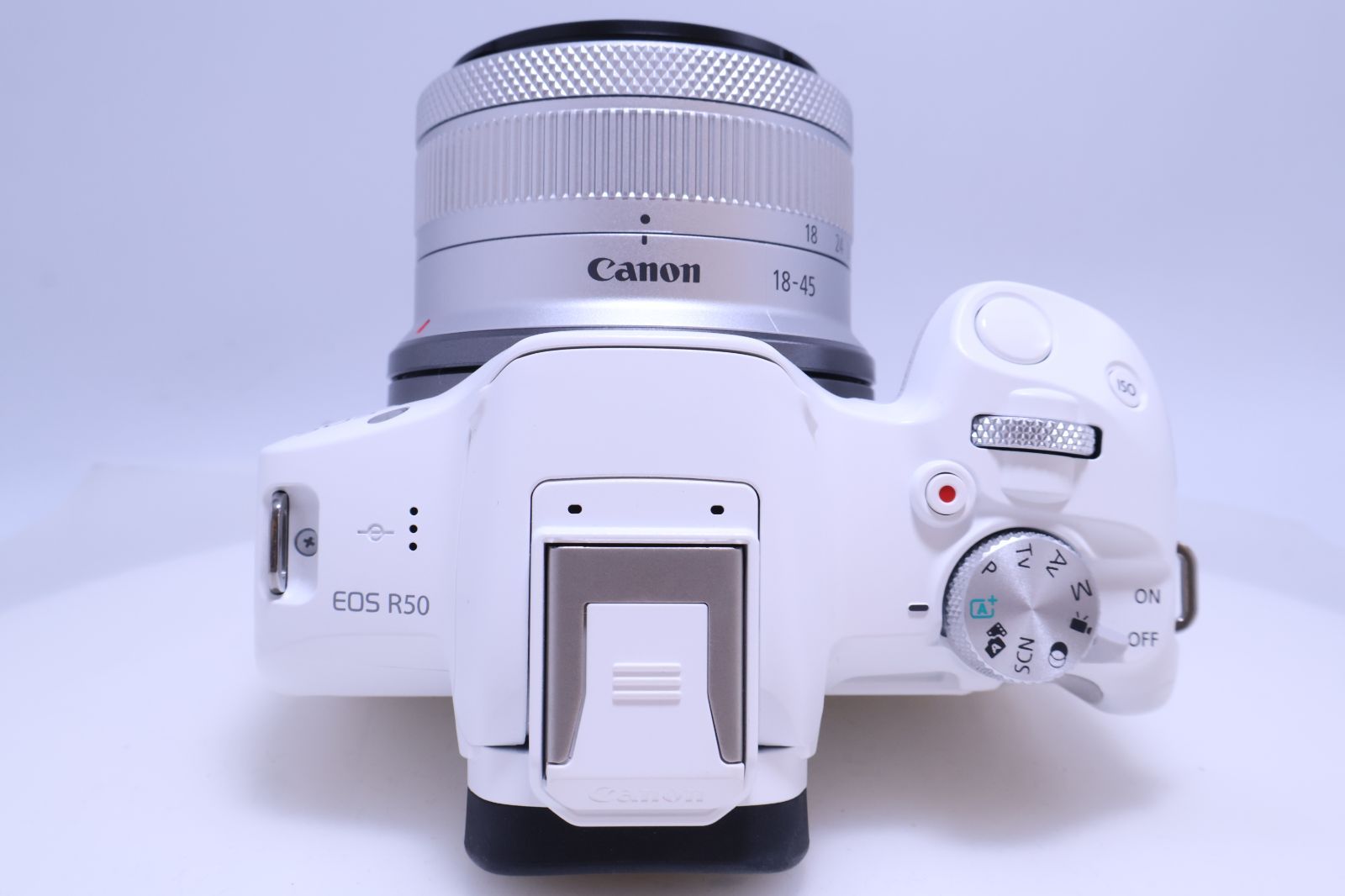 1,000回以下 ほぼ新品】Canon EOS R50 標準ズームレンズキット(RF-S18 