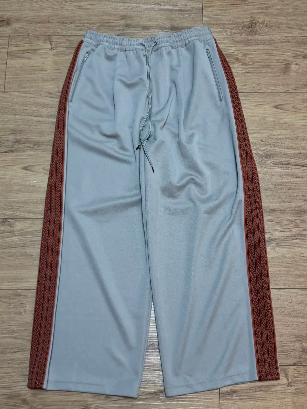 (M)ジャーナルスタンダード TRISECT 2 トラック パンツ グレー