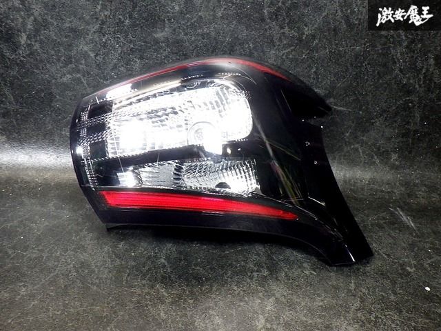 【破損無し！ 即発送！】点灯OK！ トヨタ 純正 NSP170G NHP170G シエンタ 前期 LED テールライト テールランプ 右 運転席 KOITO 52-284ライト