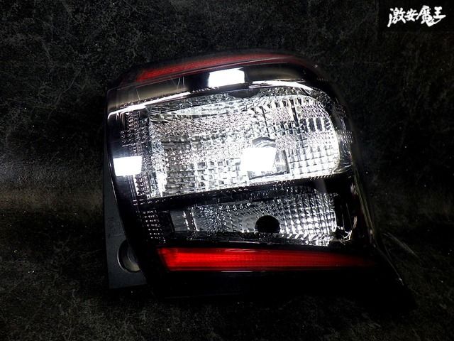 【破損無し！ 即発送！】点灯OK！ トヨタ 純正 NSP170G NHP170G シエンタ 前期 LED テールライト テールランプ 右 運転席 KOITO 52-284