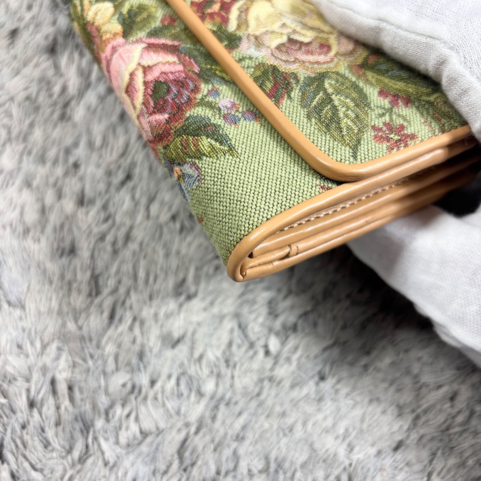 極美品】Think Bee! シンクビー 長財布 花柄 ゴブラン織スパンコール 