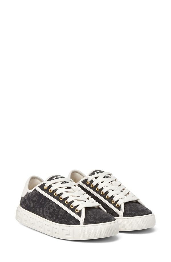 ヴェルサーチ レディース シューズ スニーカー Versace Barroco Greca Jacquard Low Top Sneaker Black Off White オフホワイト