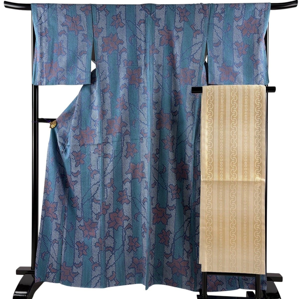 【美品】 小紋 身丈164.5cm 裄丈67cm M 袷 名古屋帯セット 草花 縦縞 総絞り 水色 正絹 秀品 【中古】