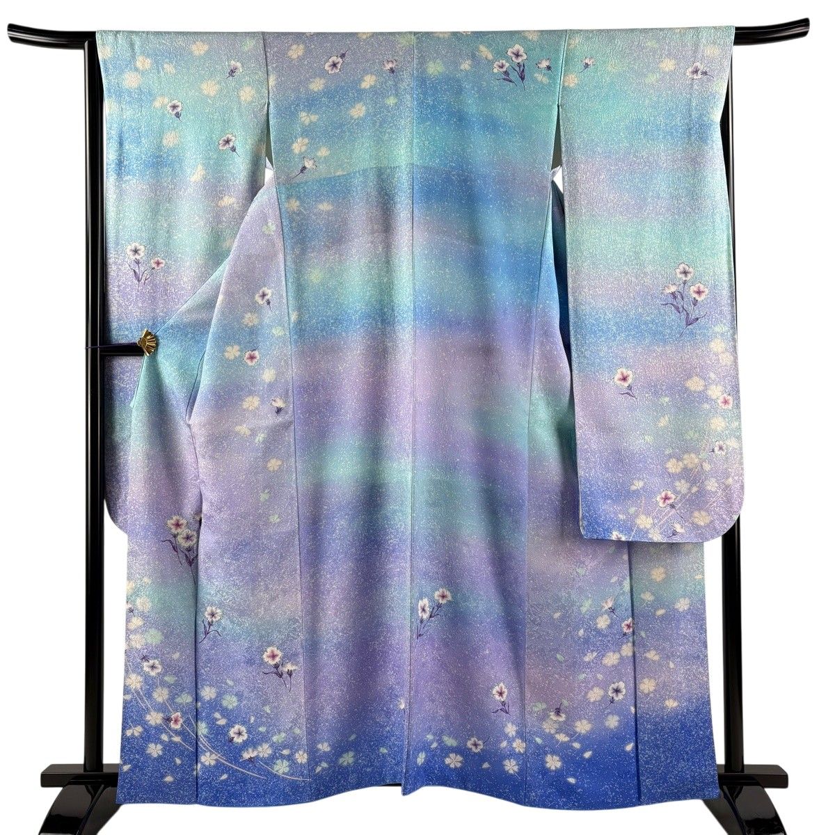 【美品】 振袖 身丈160.5cm 裄丈65.5cm M 袷 森英恵 落款 草花 花びら 銀通し ぼかし 薄紫 正絹 逸品 【中古】