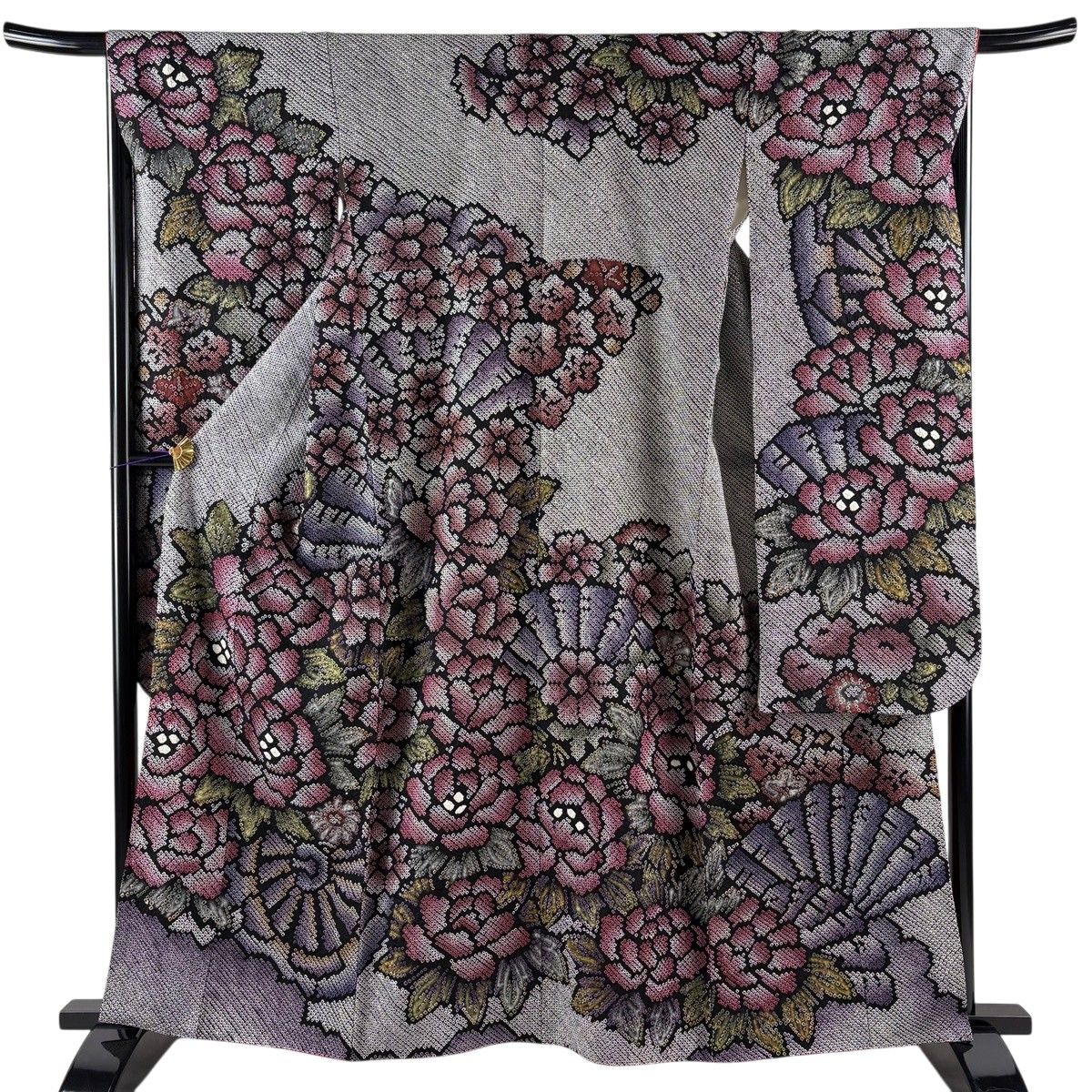 振袖 身丈160cm 裄丈67.5cm L 袷 花車 絞り 金銀彩 黒 正絹 逸品 【中古】