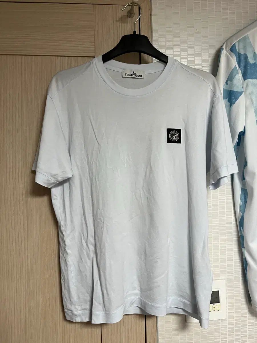 STONE ISLAND ストーンアイランド 半袖Tシャツ 白ブルー