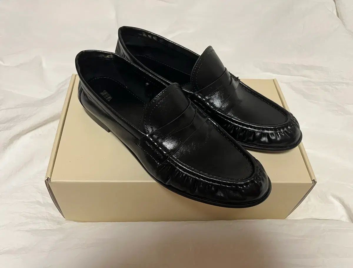 (40) ZARA ザラ シャーリング ローファー 7,836円