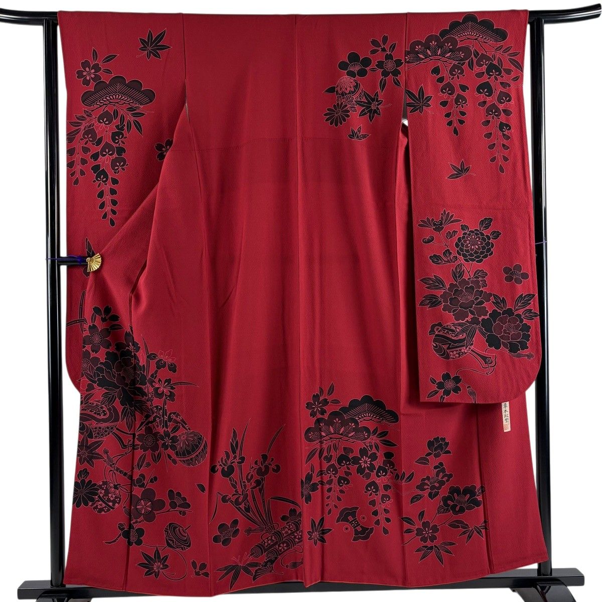 【美品】 振袖 身丈157cm 裄丈62.5cm S 袷 草木紅型 落款 鈴 牡丹 縮緬 赤 正絹 秀品 【中古】