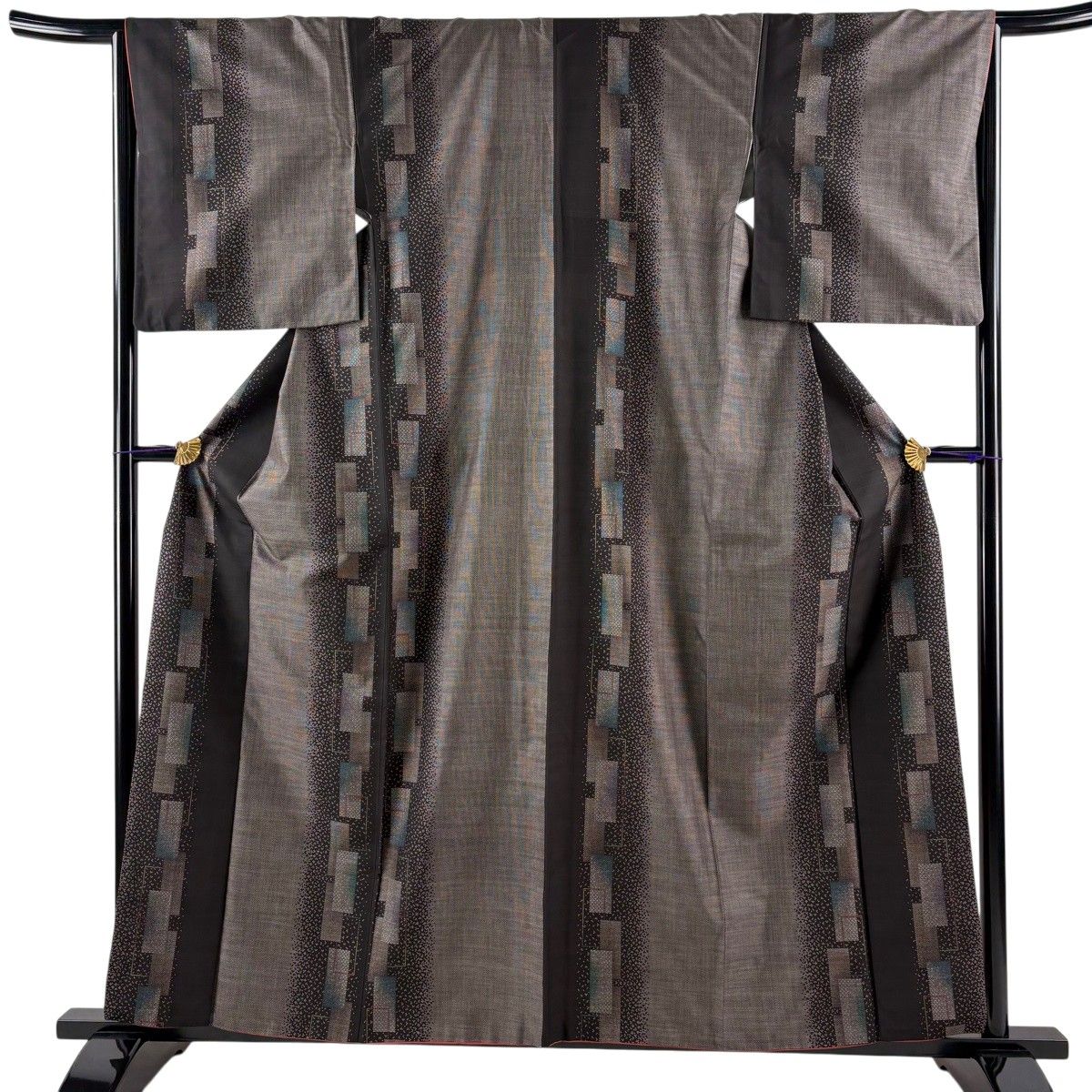 【美品】 紬 身丈159cm 裄丈64.5cm M 袷 やまと 縦縞 幾何学模様 灰茶 正絹 秀品 【中古】