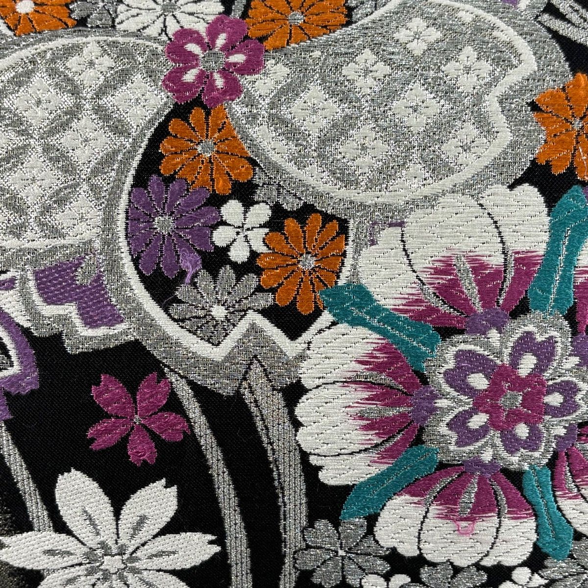 袋帯 秀品 振袖向き 桜 菊 金銀糸 箔 黒 六通 正絹 【中古】 - メルカリ