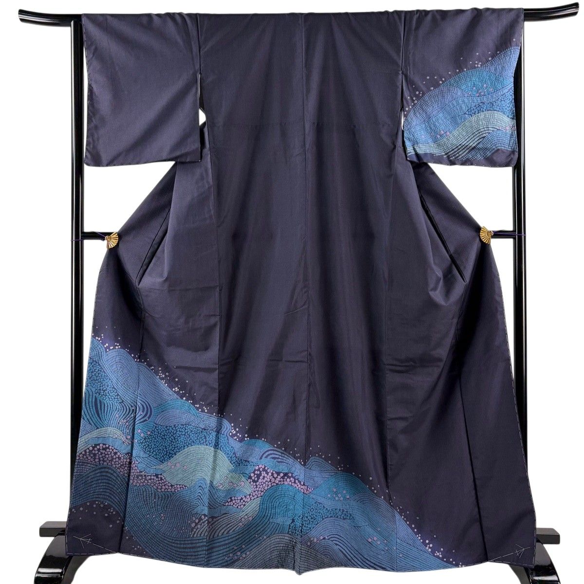 【美品】 付下げ 身丈167.5cm 裄丈65.5cm M 袷 紬地 波 桜の花びら 絞り 濃紺 正絹 名品 【中古】