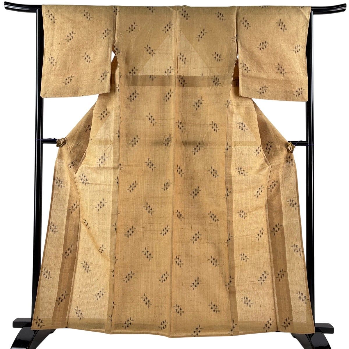 紬 身丈162.5cm 裄丈64.5cm M 薄物 夏紬 幾何学模様 黄土色 正絹 名品 【中古】