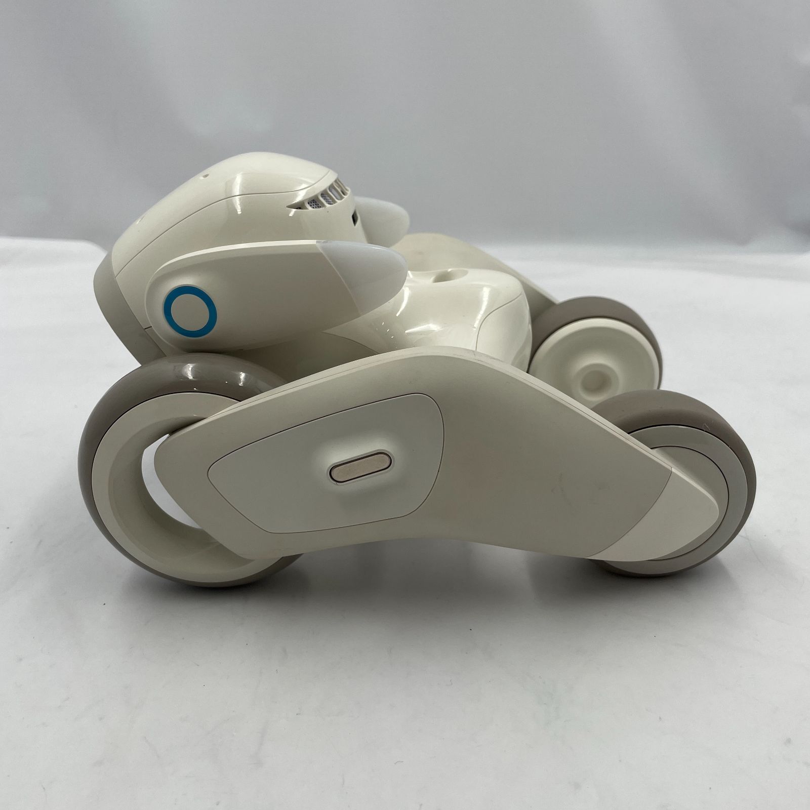 ジャンク品　Loona (ルーナ) Blue ペットロボット ☆通電OK/ジャンク☆Loona ペットロボット＆充電ステーション Loona
