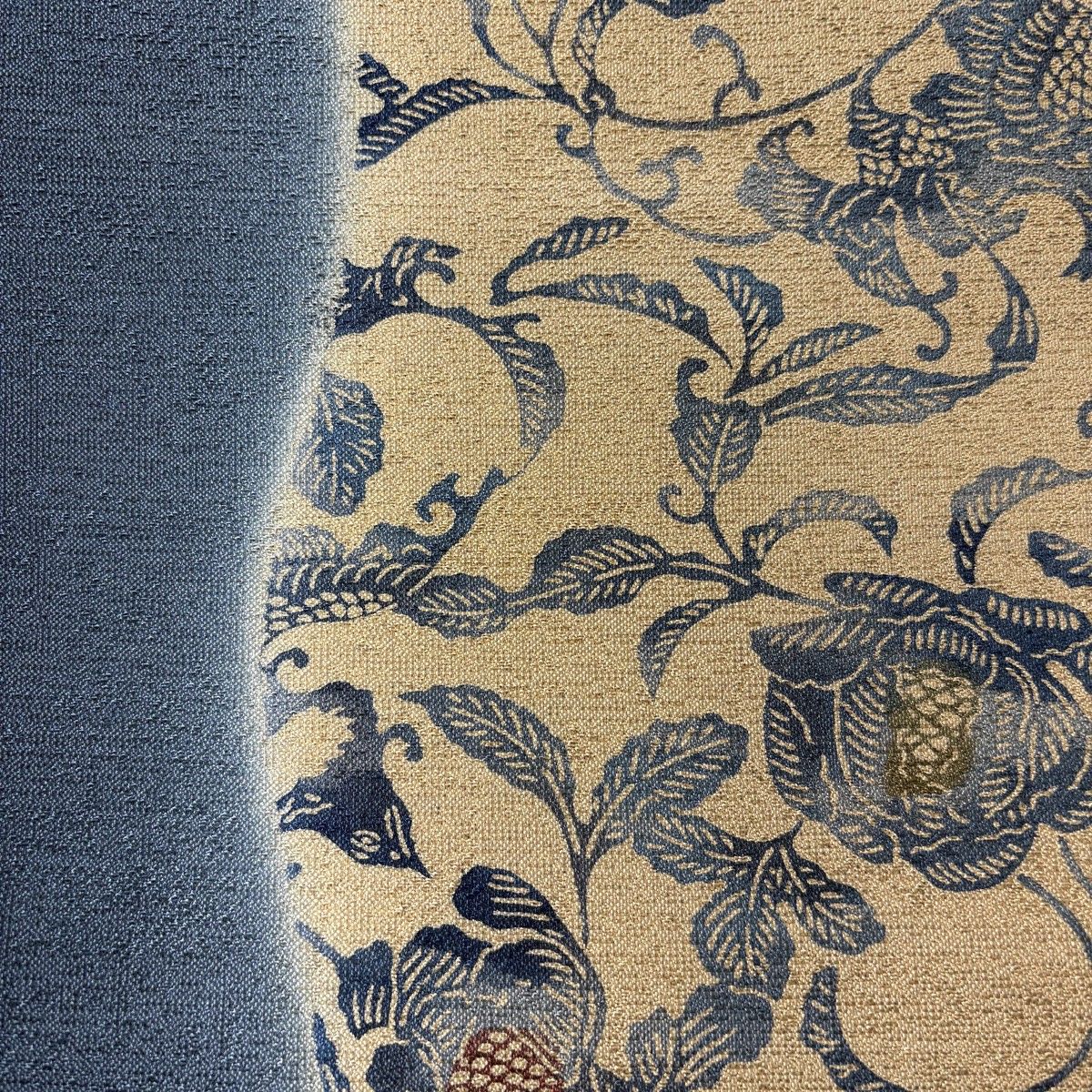 ［六通］袋帯　中古美品　藍染 O-330 袋帯 名品 花唐草 鳥 染め分け ぼかし 藍色 全通 正絹 【中古】 - メルカリ