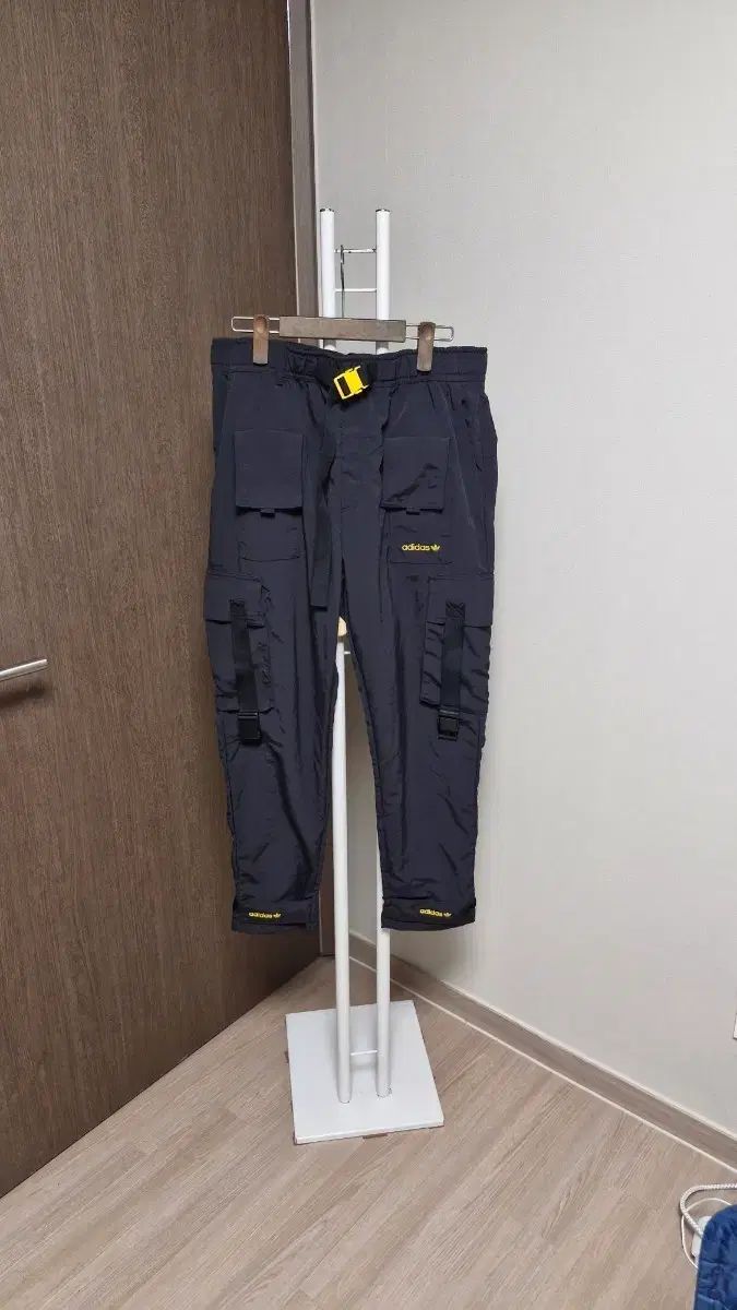 新品 アディダス(メンズXL-185/88A) カーゴパンツ ブラック
