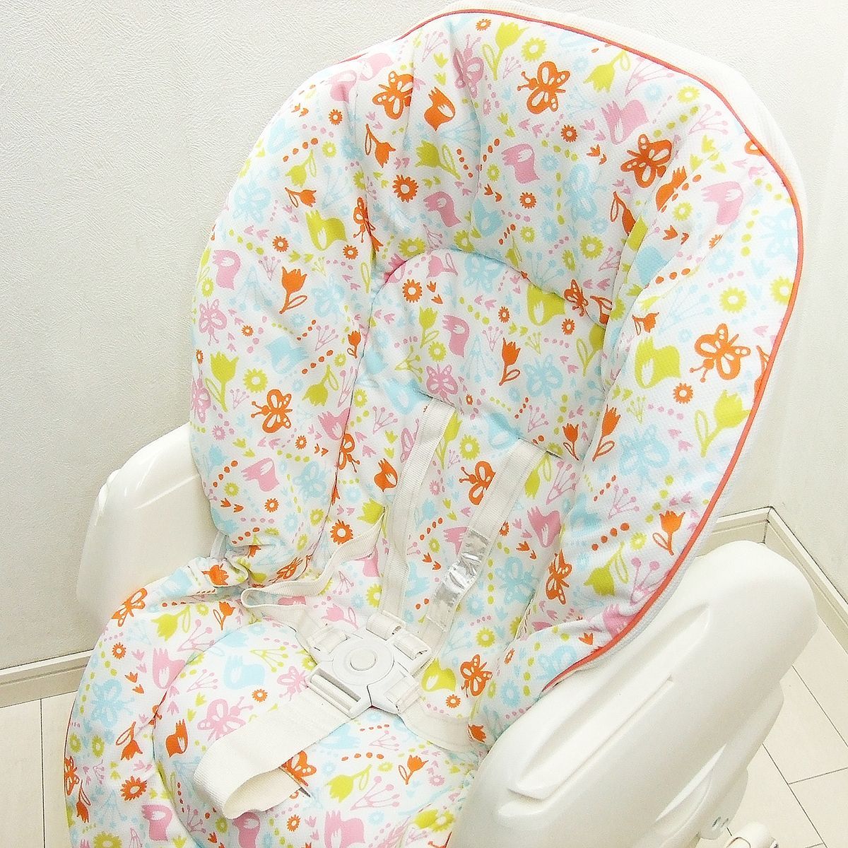 プレミアムおさがり】美品 手動 ハイローチェア Combi コンビ ネムリラ 