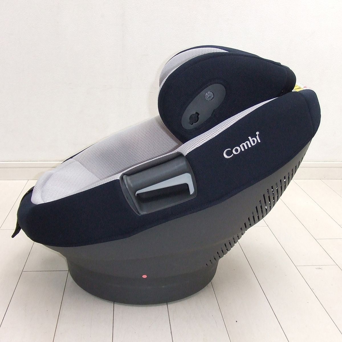 お得っ！厳選中古】Combi コンビ THE S Air ISOFIX エッグショック ZC 